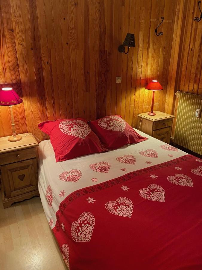 Le Petit Chalet Орон Экстерьер фото
